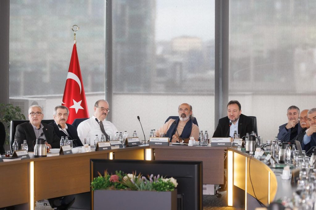 اقتصاديون يناقشون الشراكة الاقتصادية والاجتماعية بين تركيا وسوريا الجديدة