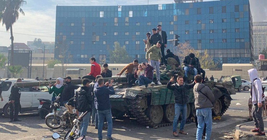 ترتيب الجيش وأجهزة الأمن مقدمة أولويات حكومة سوريا المؤقتة