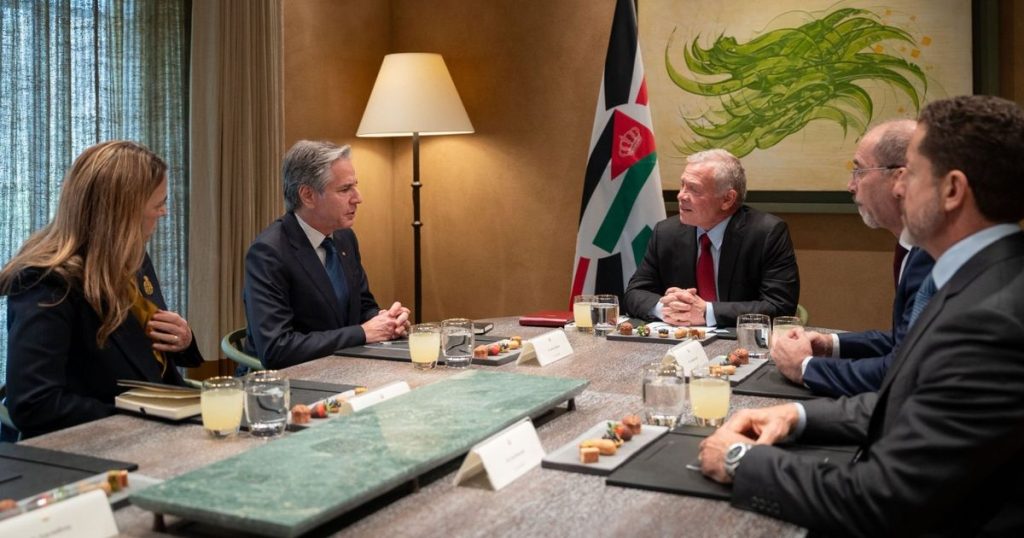 بلينكن يؤكد من الأردن دعم واشنطن لاستقرار “جيران سوريا”