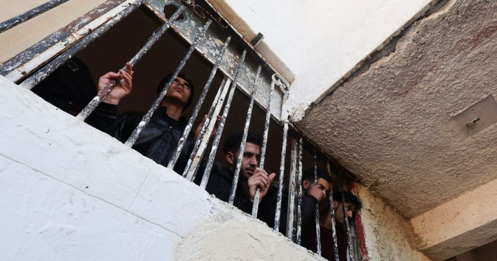 هيئة محلفين أميركية تتهم مسؤولاً سابقاً عن سجن سوري بالتعذيب