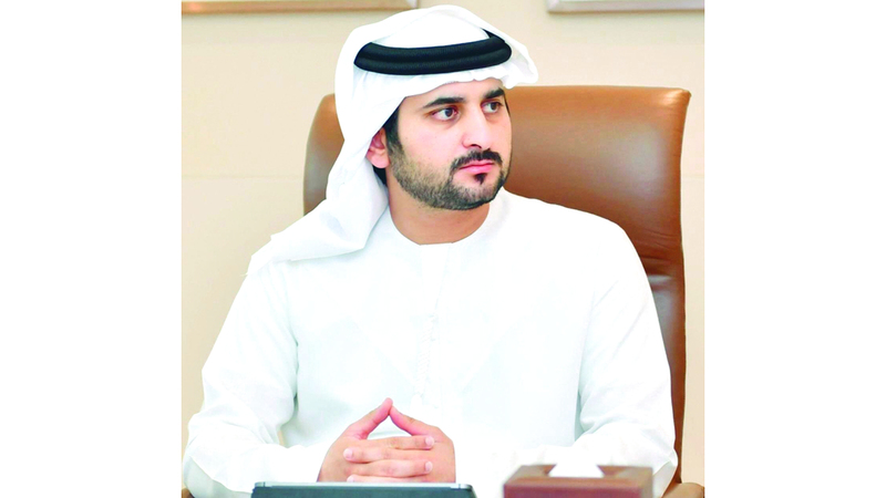 مكتوم بن محمد: محمد بن راشد والشيخة هند قدوة لكل أسرة في الإمارات