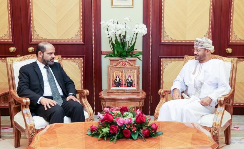بدر بن حمد يستعرض العلاقات الأخوية بين عُمان واليمن