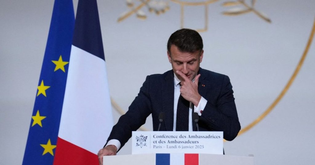 ماكرون: برنامج إيران النووي يقترب من نقطة الـ”لا عودة”