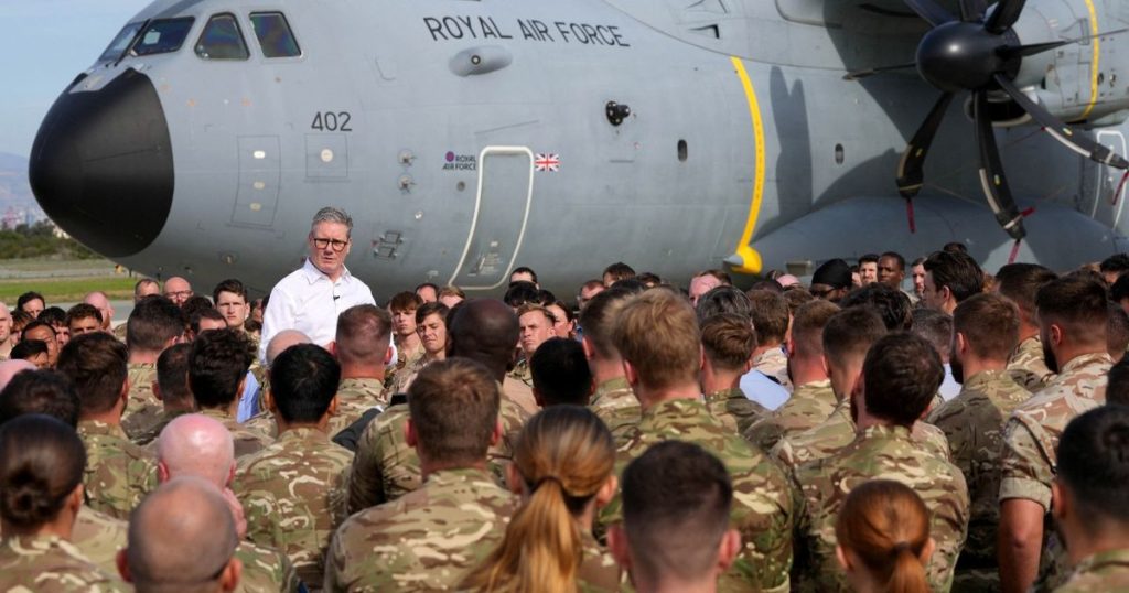 ستارمر يعرض إرسال “قوات بريطانية” لحفظ السلام في أوكرانيا
