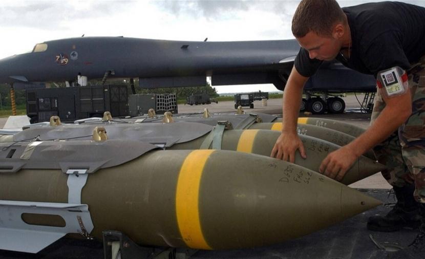 وصول شحنة قنابل ثقيلة أمريكية لإسرائيل