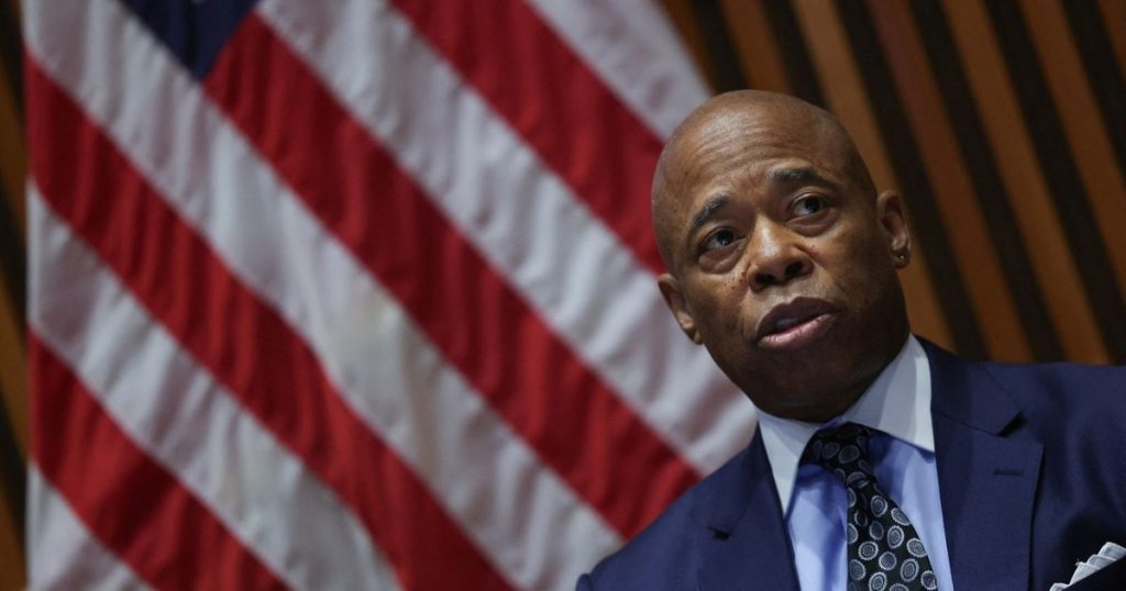 استقالات بـ”العدل الأميركية” بعد إسقاط تهم ضد عمدة نيويورك