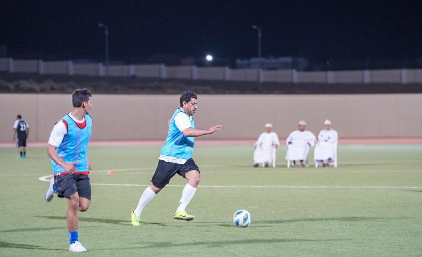 مشاركة 8 فرق في البطولة الرمضانية لمكتب محافظ جنوب الباطنة