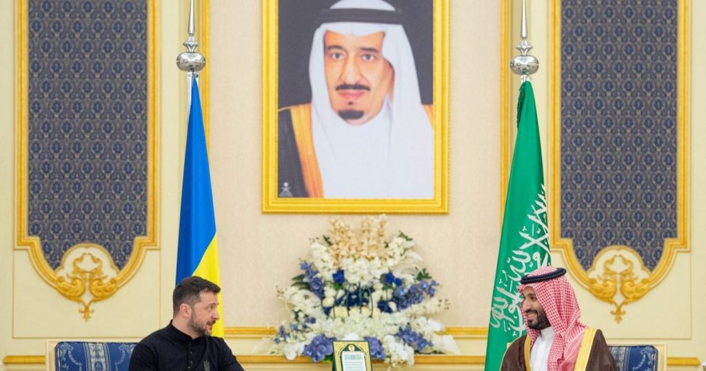 السعودية وأوكرانيا تشيدان بالروابط الاقتصادية والعمل المشترك