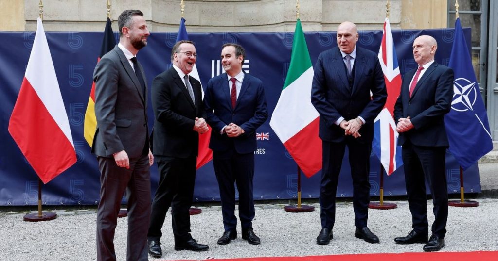 وزراء دفاع أوروبيين يبحثون تعزيز التعاون العسكري ودعم كييف