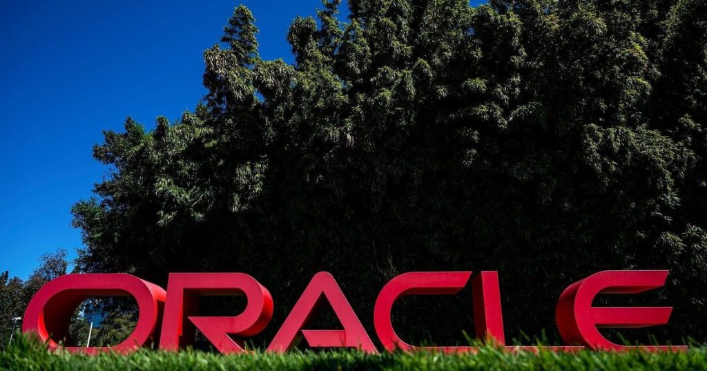 “أوراكل” تكشف عن اختراق جديد وسرقة بيانات عملاء