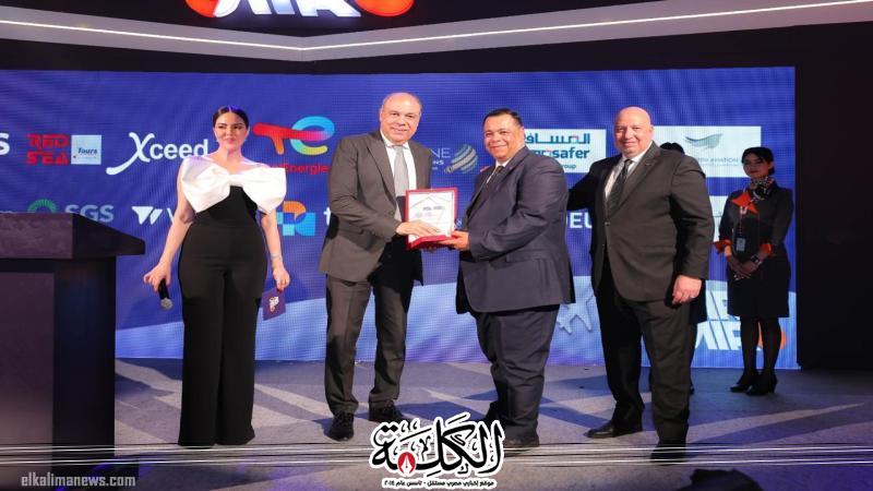 بحضور وزيري الطيران المدني والسياحة والآثار.. ”إير كايرو” تحتفل بمرور أكثر من 20 عامًا على تأسيسها وتُكرم أبرز وكلاء السياحة والسفر وممثلي قطاعات الشركة | ترانزيت المطار | بوابة الكلمة