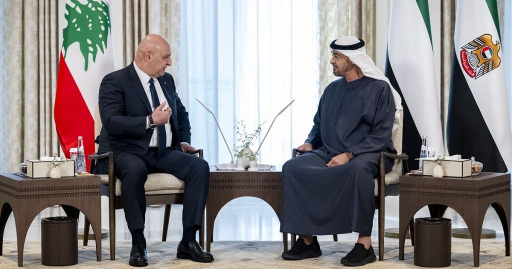 محمد بن زايد لجوزاف عون: الإمارات ملتزمة بدعم لبنان