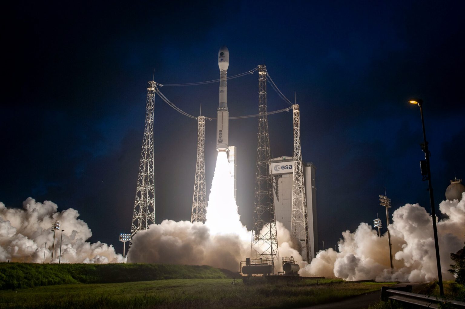 إطلاق قمر اصطناعي أوروبي لتقييم دورة الكربون في غابات العالم