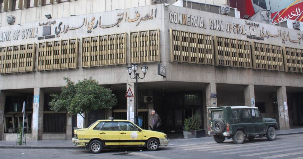 شكوك وآمال بشأن اتفاق الأمم المتحدة مع 4 بنوك سورية