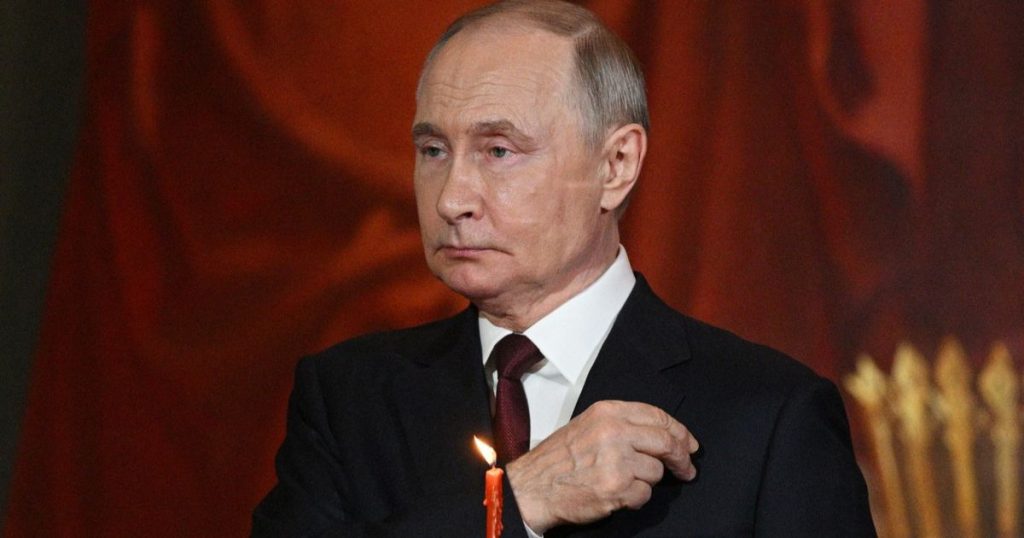 بوتين يحضر قداس عيد الفصح.. وزيلينسكي يدعو لعدم اليأس