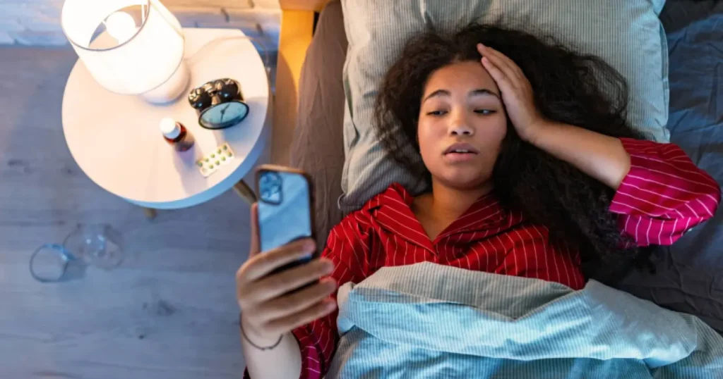 هل تستنزف مواقع التواصل الاجتماعي حياتك؟