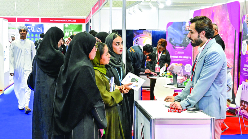 الذكاء الاصطناعي في المقدمة.. طلبة يستبدلونه بحلم «الطبيب» و«المهندس»