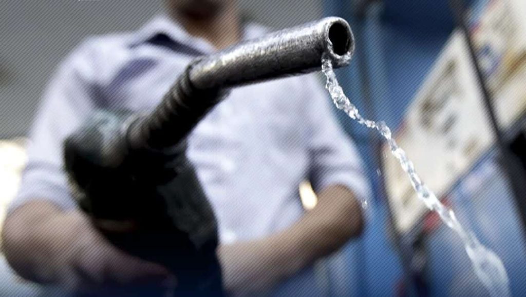 الأجهزة الرقابية تسحب عينات عشوائية من بنزين 92 و95