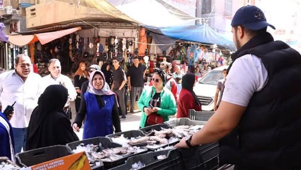 نائب محافظ دمياط تتفقد محلات الأغذية وتصدر تنبيهات هامة بشأن الأسعار