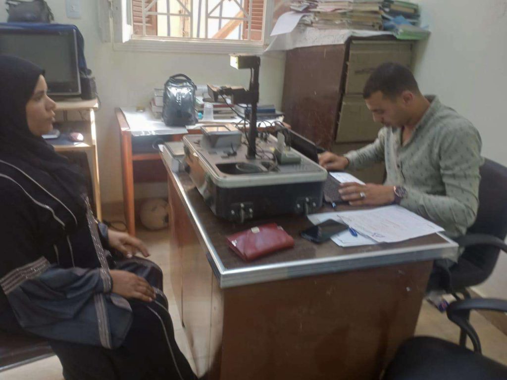 القومي للمرأة بأسيوط يستخرج 338 بطاقة رقم قومي للسيدات المعيلات مجانا