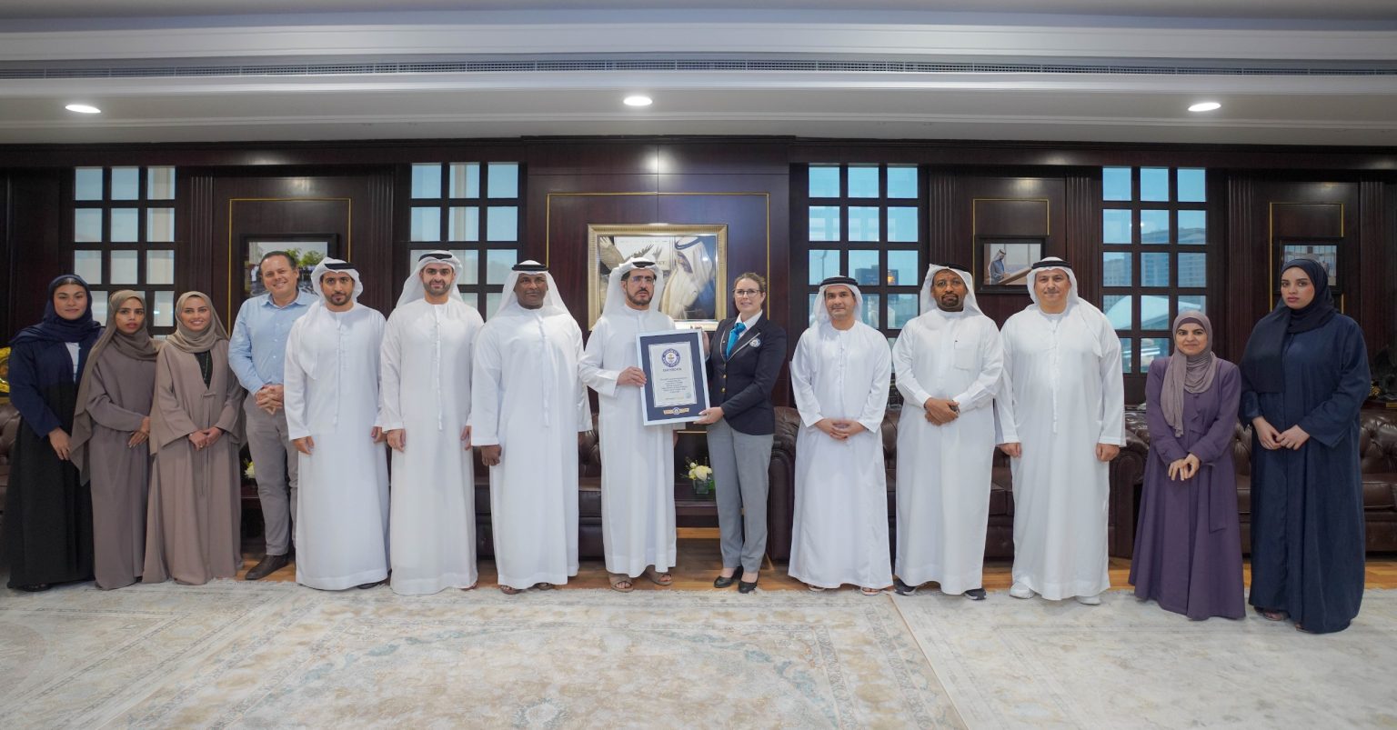 مجمع محمد بن راشد آل مكتوم للطاقة الشمسية يسجل رقماً عالمياً جديداً في موسوعة “غينيس”