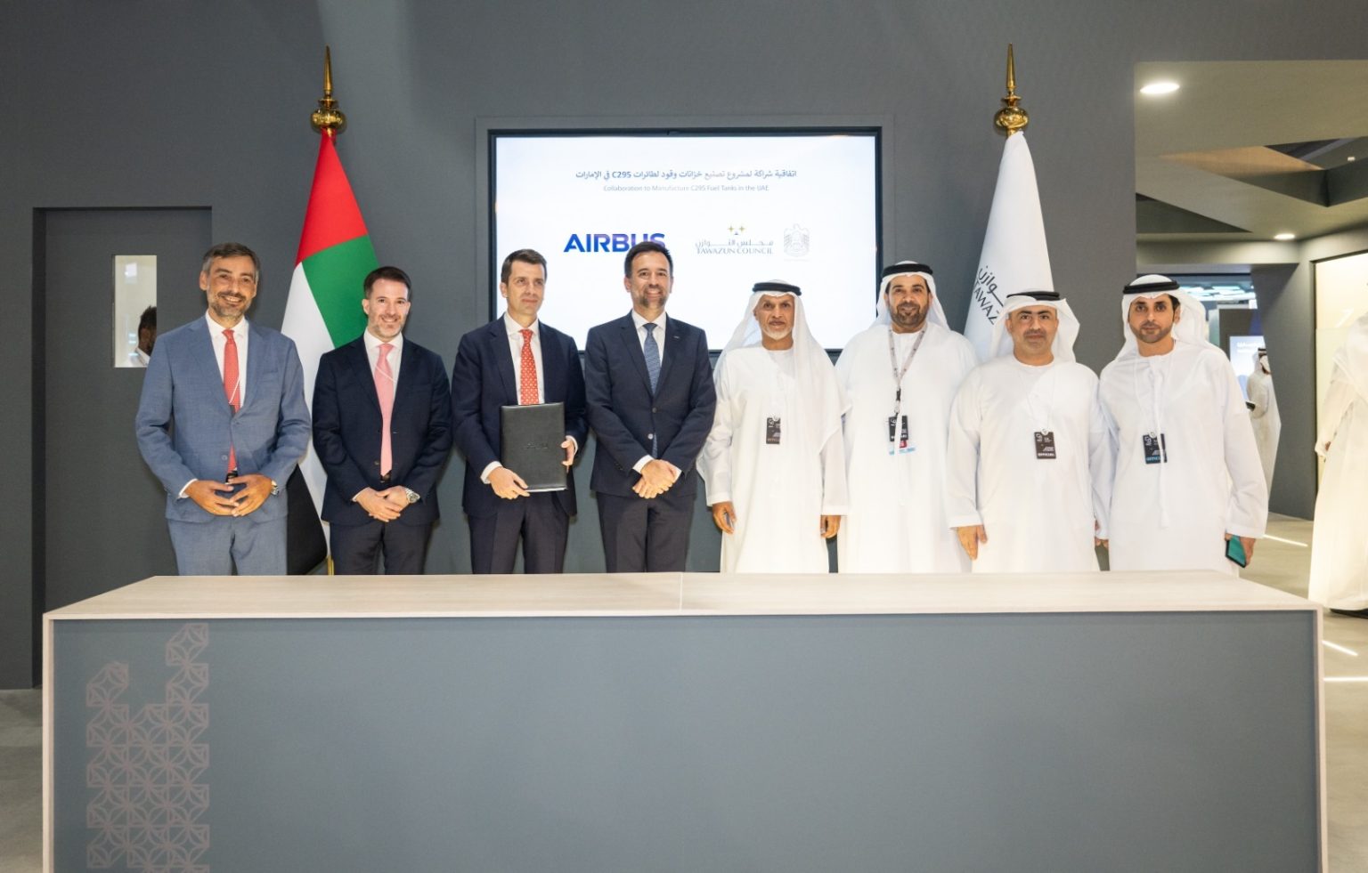 شراكة لتصنيع خزانات وقود طائرات «C295» في الإمارات