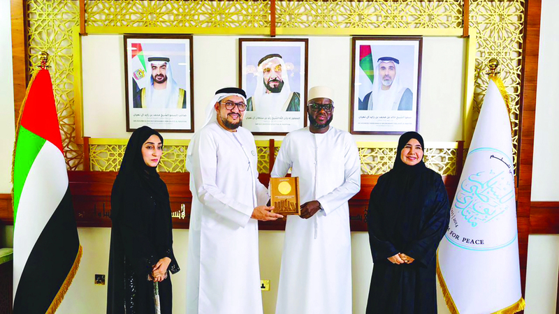 رئيس البرلمان السنغالي يبحث ترسيخ المواطنة والعيش المشترك مع «أبوظبي للسلم»