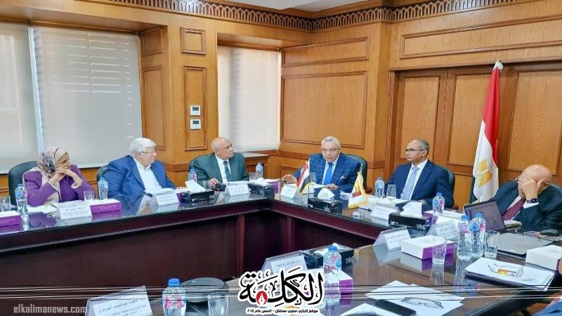 نائب وزير الإسكان يعقد اجتماعًا موسعًا مع اللجنة التنسيقية العليا لتحديث منظومة أكواد مياه الشرب والصرف الصحي | أخبار وتقارير | بوابة الكلمة