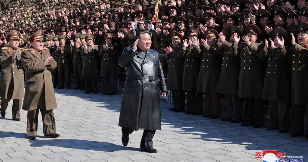 كوريا الشمالية تحض واشنطن على وقف تهديداتها العسكرية