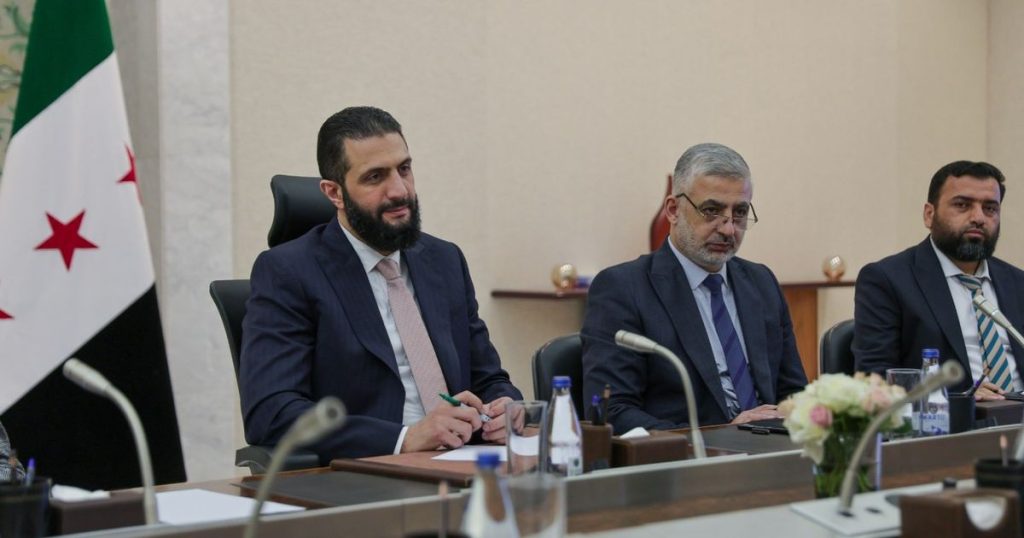 سوريا.. الشرع يشدد على أهمية تعزيز “الخطاب الديني الوسطي”