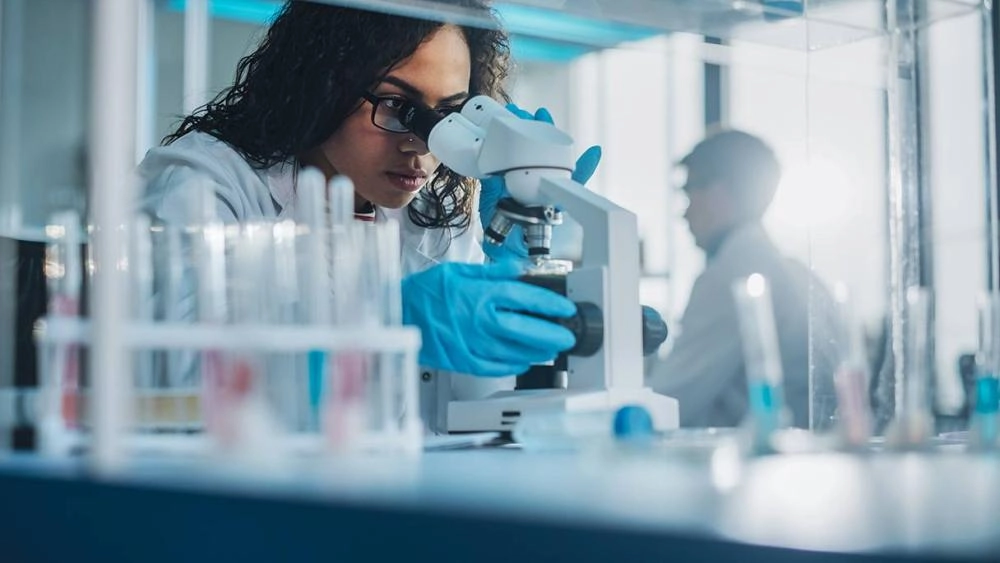 بنصف مليار يورو.. إغراءات أوروبية لجذب العلماء الأمريكيين