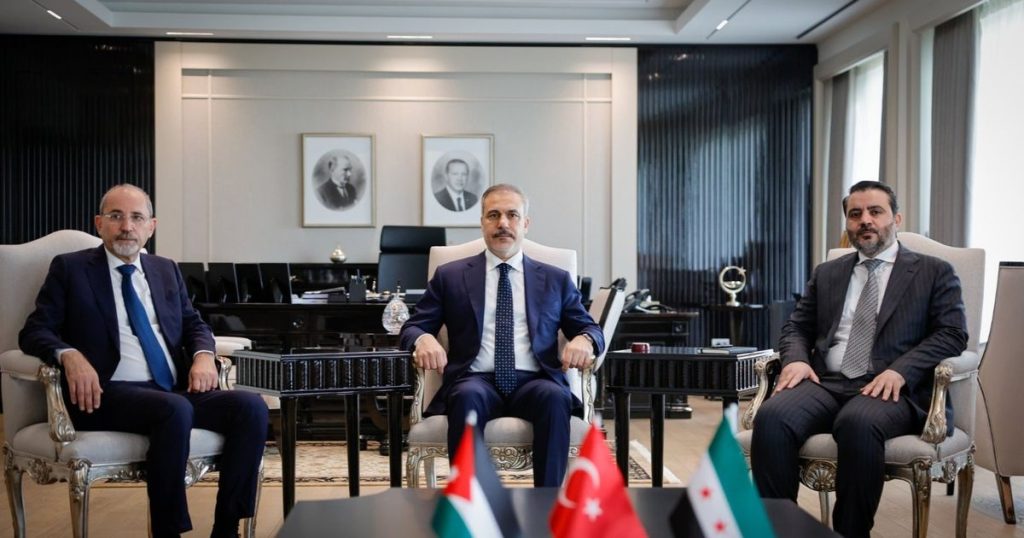 تدخلات إسرائيل في سوريا تثير انتقادات دمشق وأنقرة وعمان