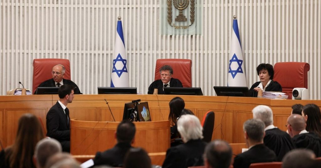 المحكمة العليا: إقالة رئيس الشاباك كانت بطريقة غير قانونية