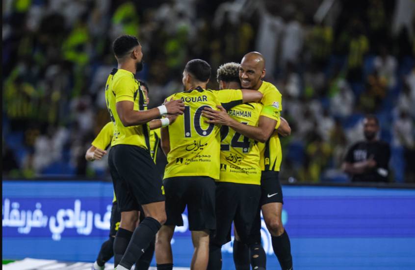 الاتحاد يتوج بلقب الدوري السعودي للمحترفين للمرة العاشرة بعد فوز مثير على الرائد