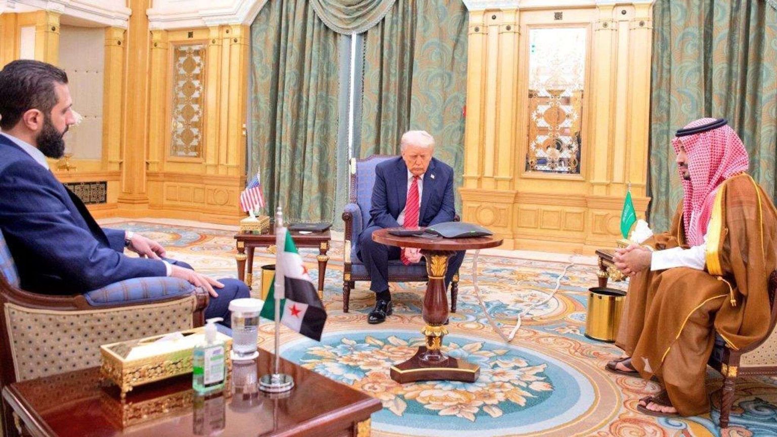 البيت الأبيض: ترامب طلب رسمياً من الشرع الانضمام لاتفاقات أبراهام مع إسرائيل