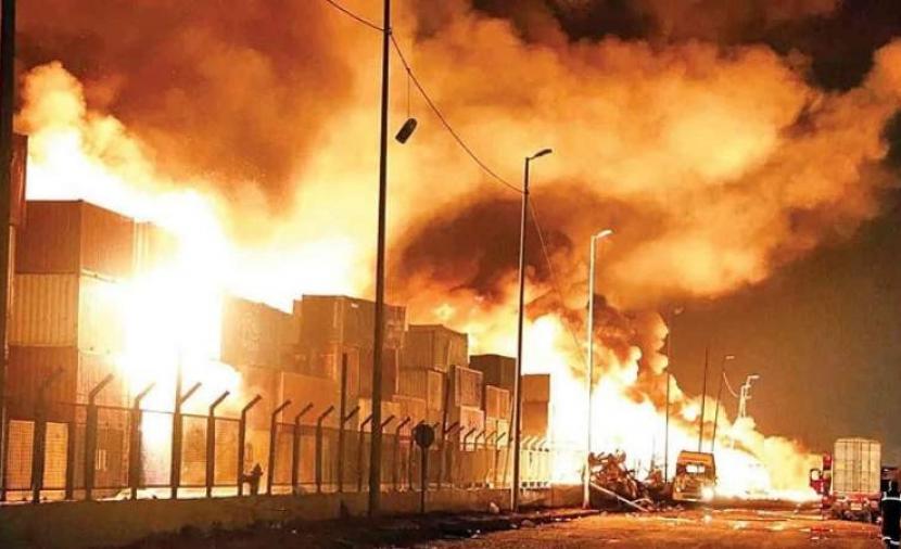 إيران تكشف عن حجم الخسائر الأولية لانفجار ميناء رجائي