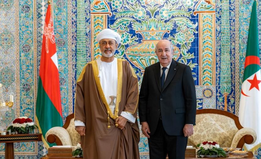 جلالة السلطان يختتم زيارته إلى الجزائر