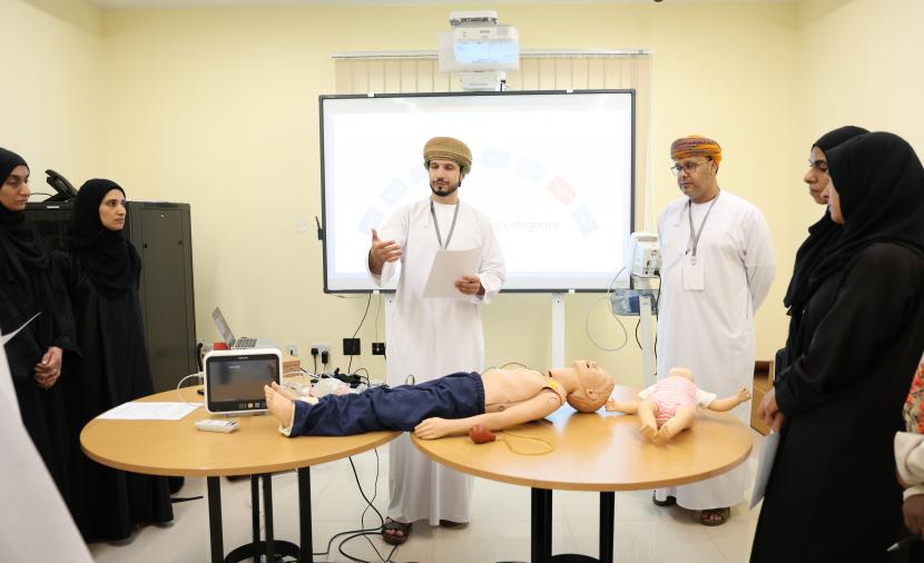 مؤتمر بمستشفى نزوى يسلط الضوء على قضايا صحة الأطفال