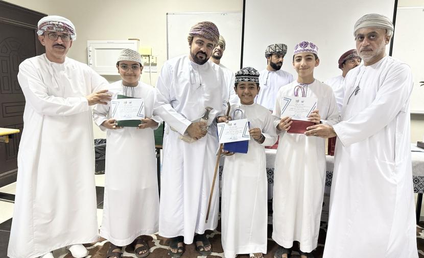 تكريم 122 طالبا بمدرسة الشيخ سعيد الكندي في مسقط