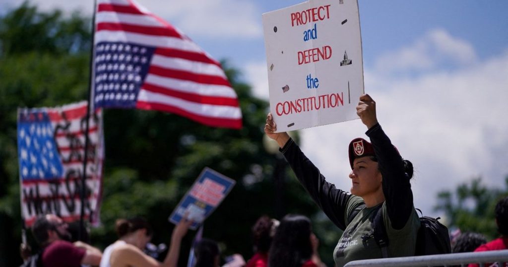 قرار ترامب إلغاء حق الجنسية بالولادة.. انقسام المحكمة العليا