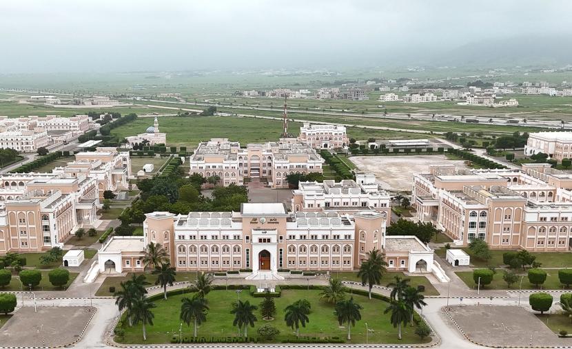 انطلاق المؤتمر الدولي “الخوف في اللغة والأدب والثقافة” بجامعة ظفار