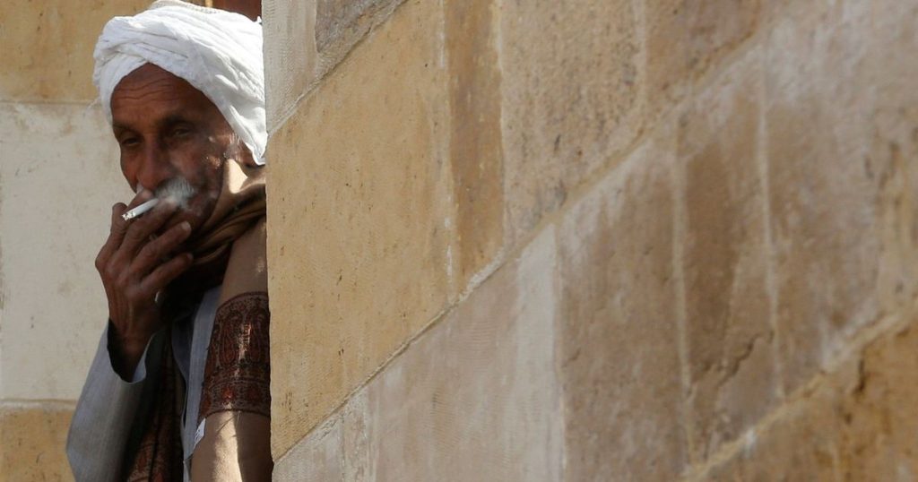 أزمات العالم تعرقل جهود إقناع الملايين بالإقلاع عن التدخين