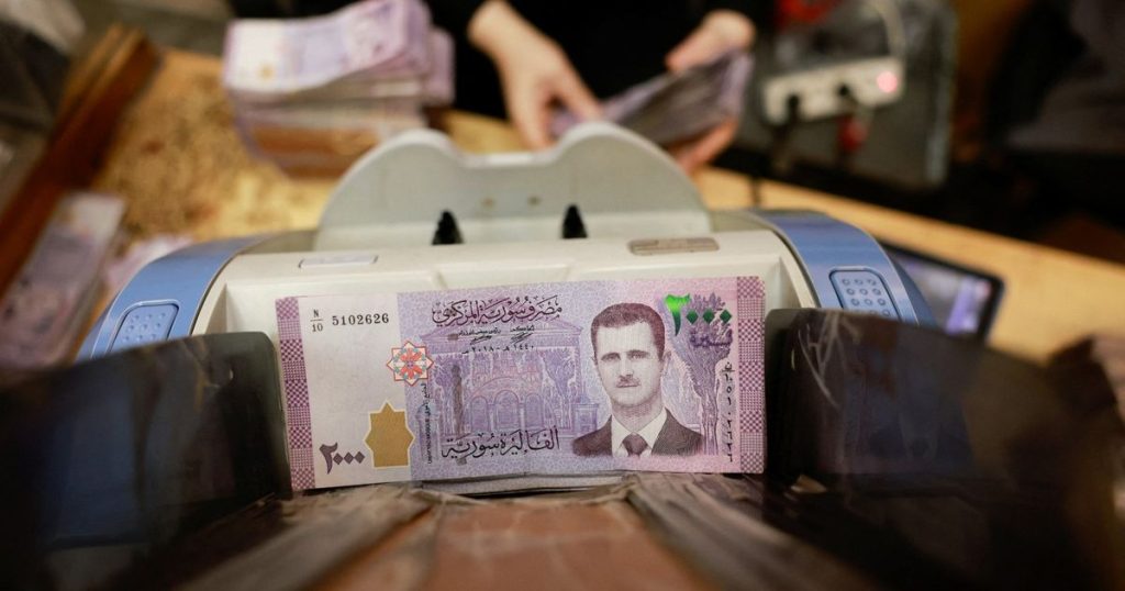 سوريا تعتزم طباعة عملة جديدة بالإمارات وألمانيا