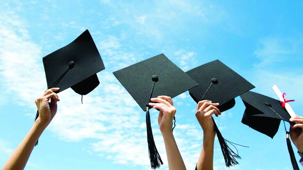 العور: 46% من الطلبة المواطنين الدارسين في الخارج على نفقتهم مسجلون بجامعتين فقط