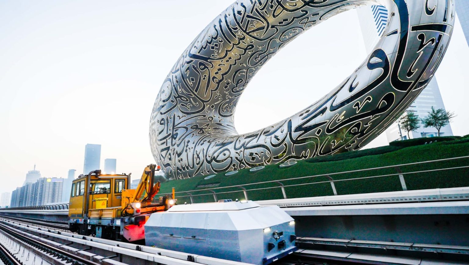 “طرق دبي” تطلق نظام الفحص الآلي للبنية التحتية للسكك الحديدية في مترو دبي