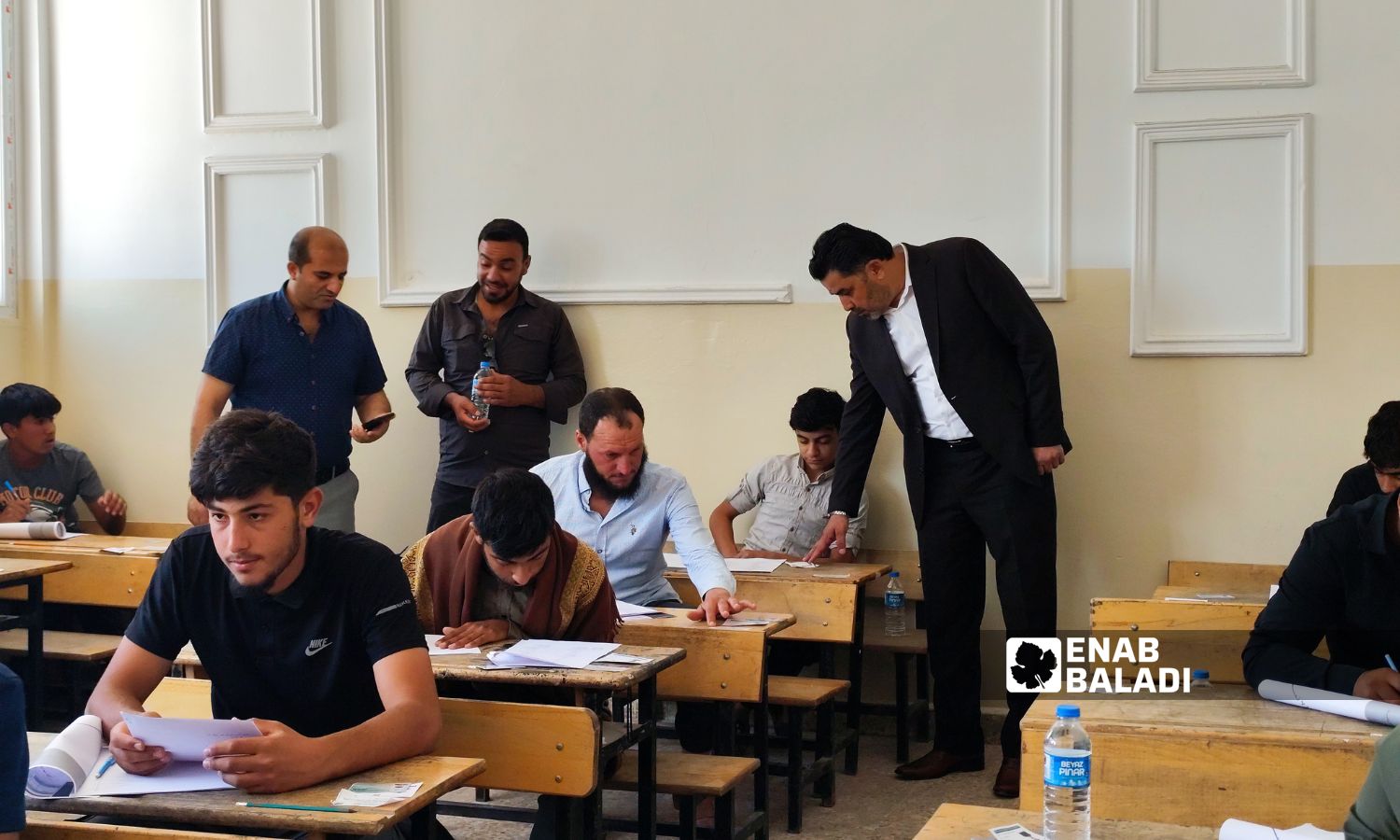 تشرف وزارة التربية والتعليم في الحكومة السورية على الامتحانات في المدينتين - 21 حزيران 2025 ()
