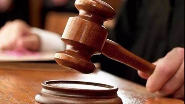 بعد تصالح أهل المريضة.. إخلاء سبيل طبيب قوص من النيابة بقنا