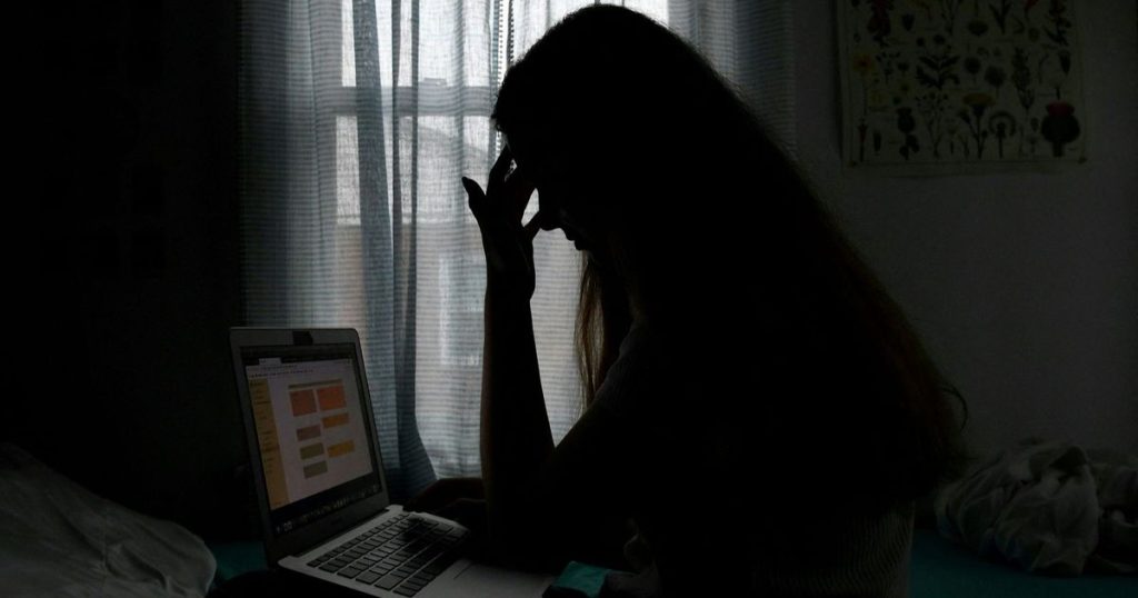 دراسة: الأنظمة الغذائية منخفضة السعرات قد تسبب الاكتئاب