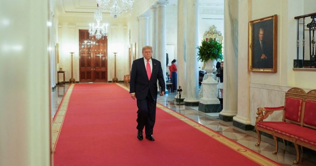 ترمب يعلن توقيع الولايات المتحدة اتفاقاً مع الصين