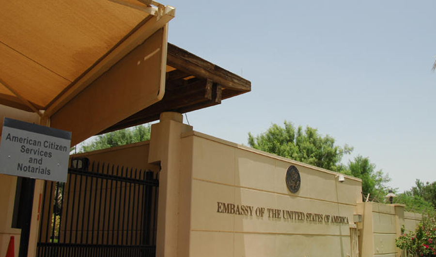 السفارة الأمريكية لدى الكويت: نحن نتابع التقارير الإخبارية بشأن ضربة إسرائيلية ضد إيران